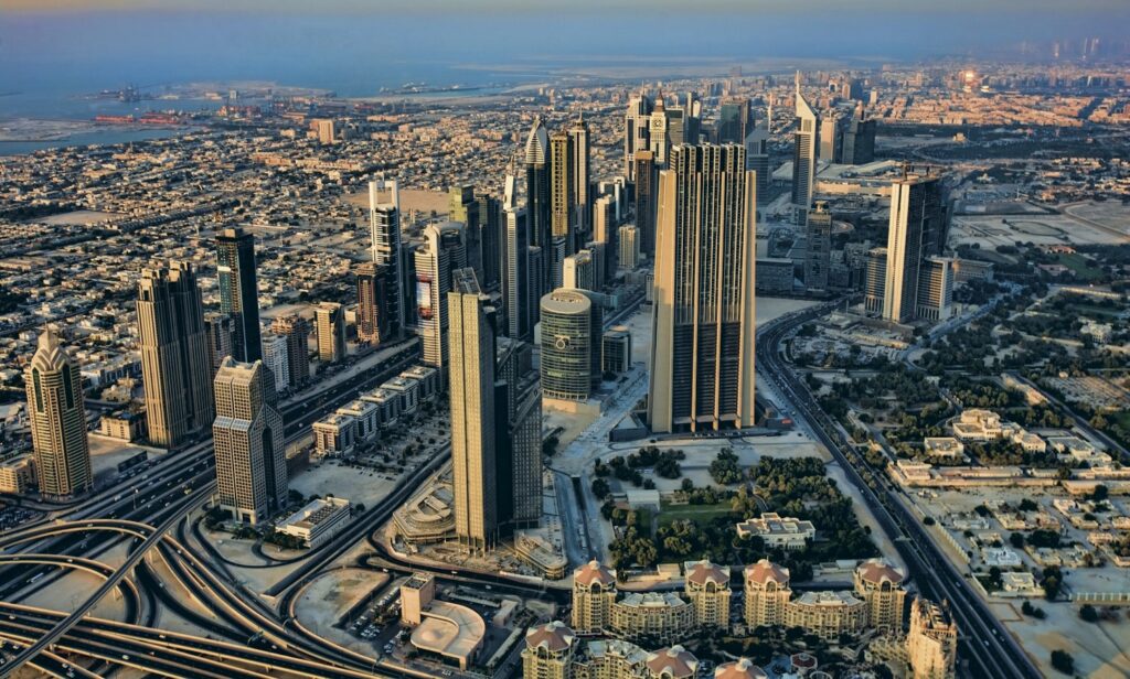 Сколько Эмиратов объединено в ОАЭ